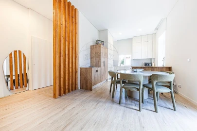 Apartamento T2 para Venda em Campolide