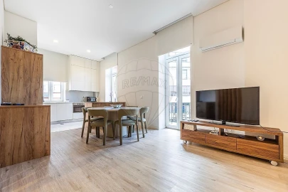 Apartamento T2 para Venda em Campolide