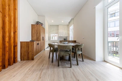 Apartamento T2 para Venda em Campolide