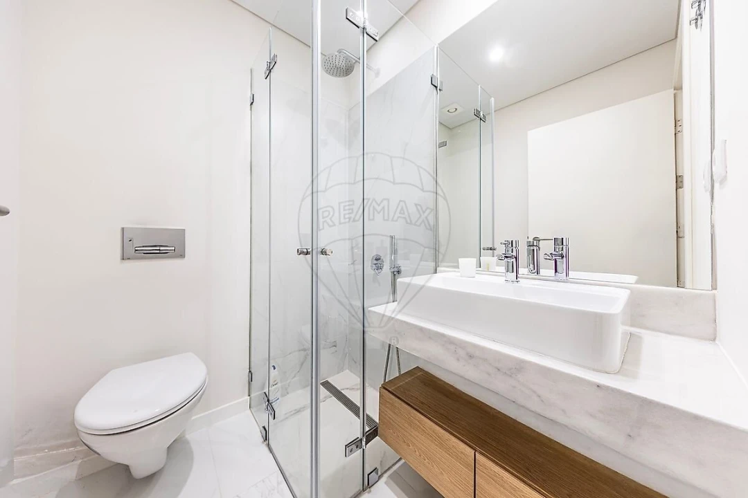 Apartamento T2 para Venda em Campolide Foto 19