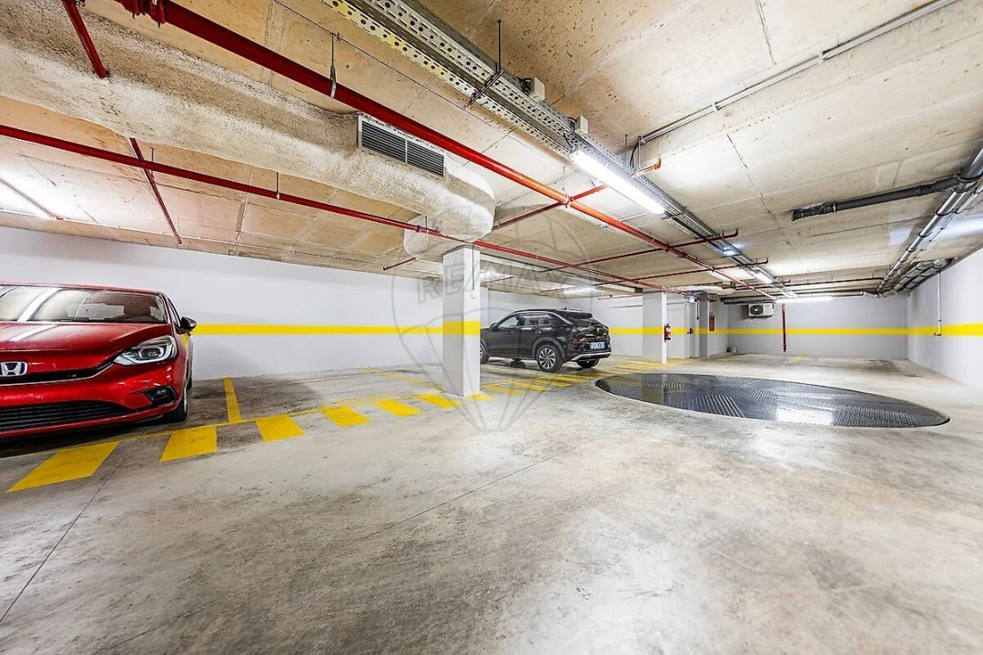 Apartamento T2 para Venda em Campolide Foto 34