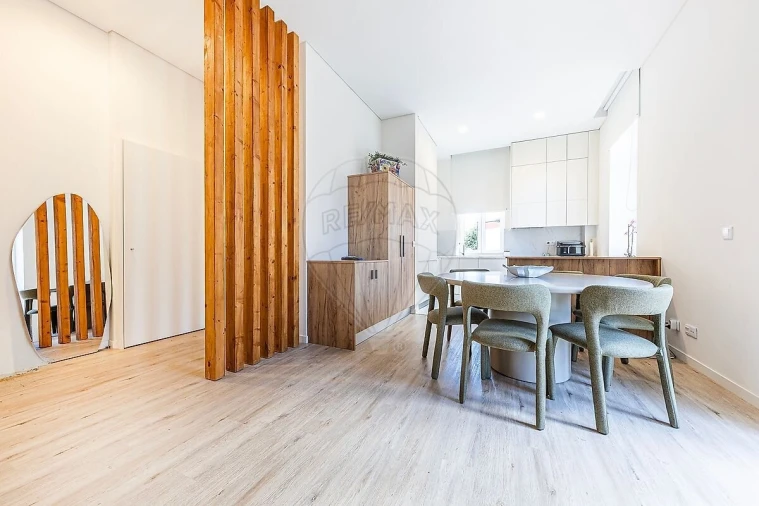 Apartamento T2 para Venda em Campolide Foto 4