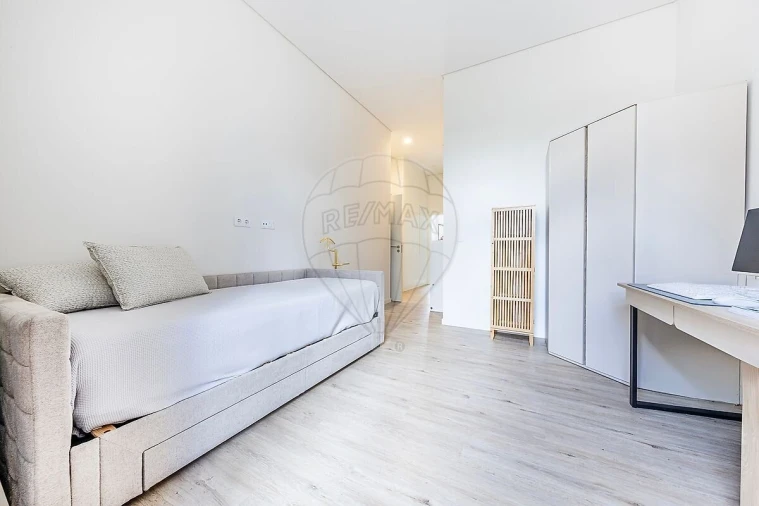 Apartamento T2 para Venda em Campolide Foto 30