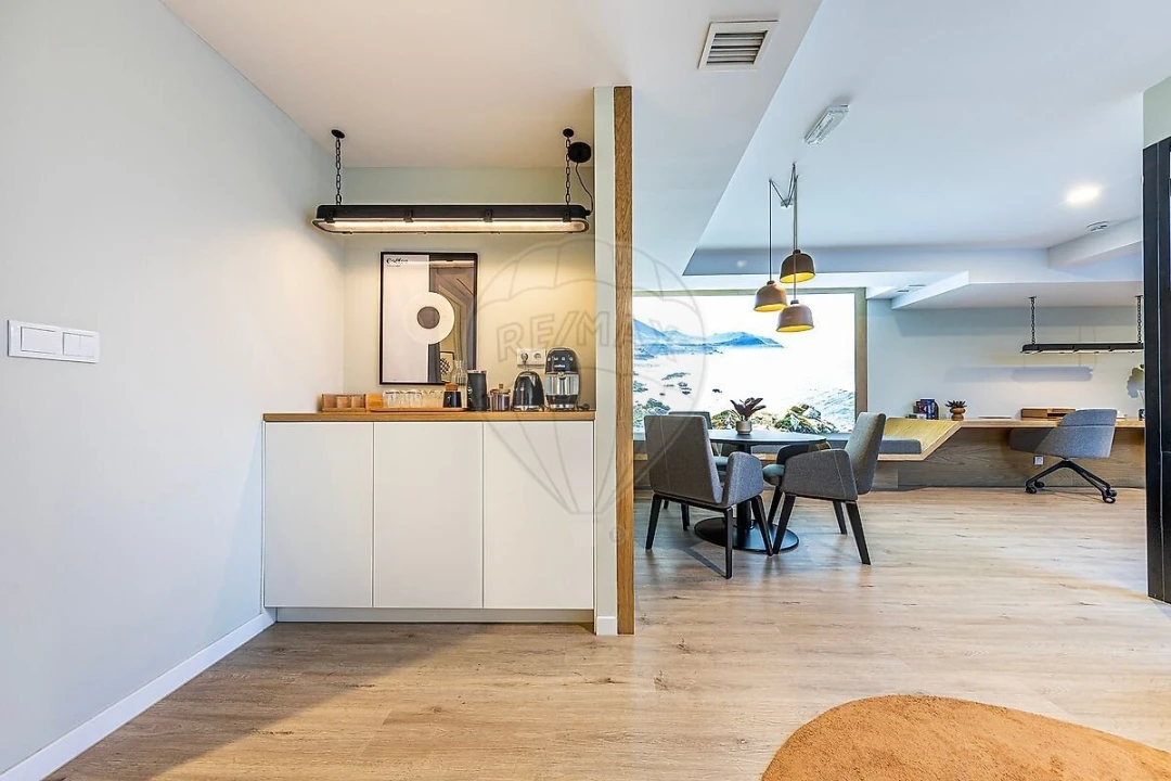 Apartamento T2 para Venda em Campolide Foto 38