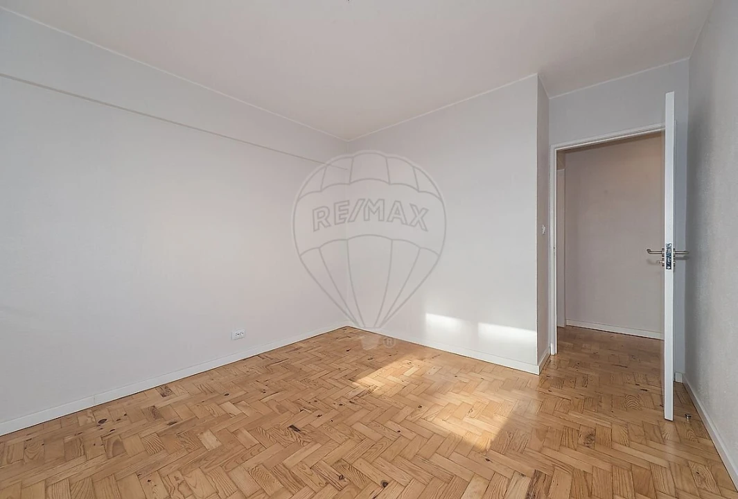 Apartamento T2 para Venda em São Domingos de Benfica Foto 15