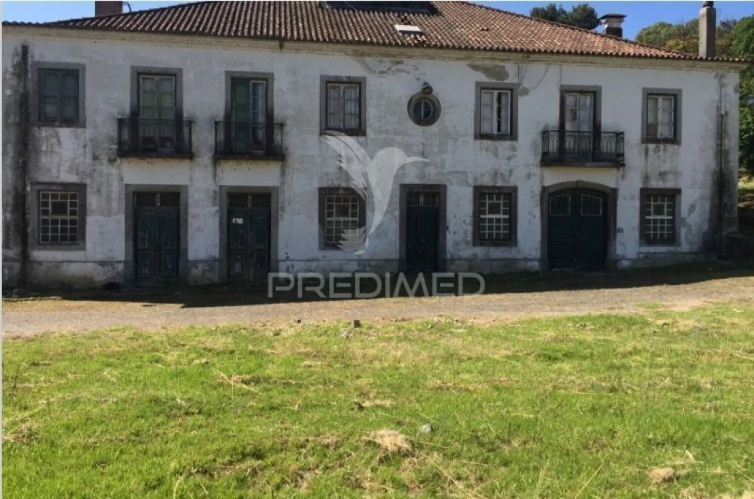 Prédio para Venda em Algés, Linda-A-Velha e Cruz Quebrada-Dafundo Foto 1