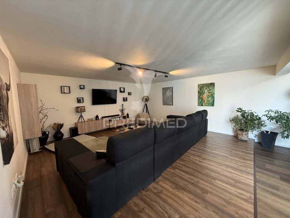 Moradia T4 para Venda em Arneiro das Milhariças Foto 12