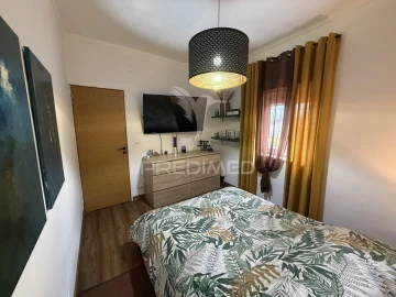 Moradia T4 para Venda em Arneiro das Milhariças