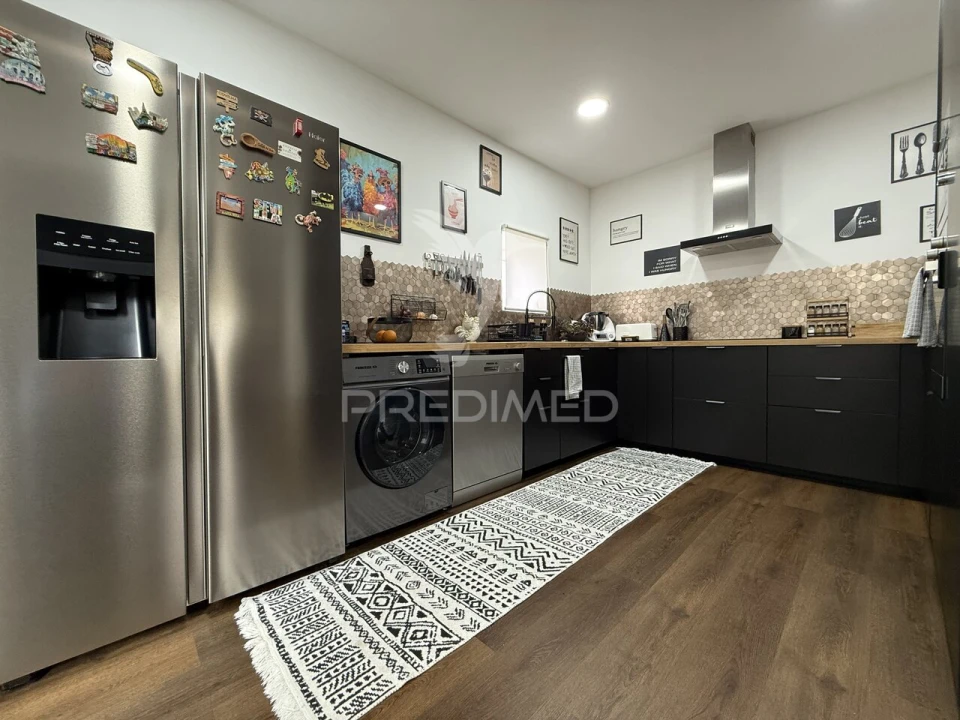 Moradia T4 para Venda em Arneiro das Milhariças Foto 2