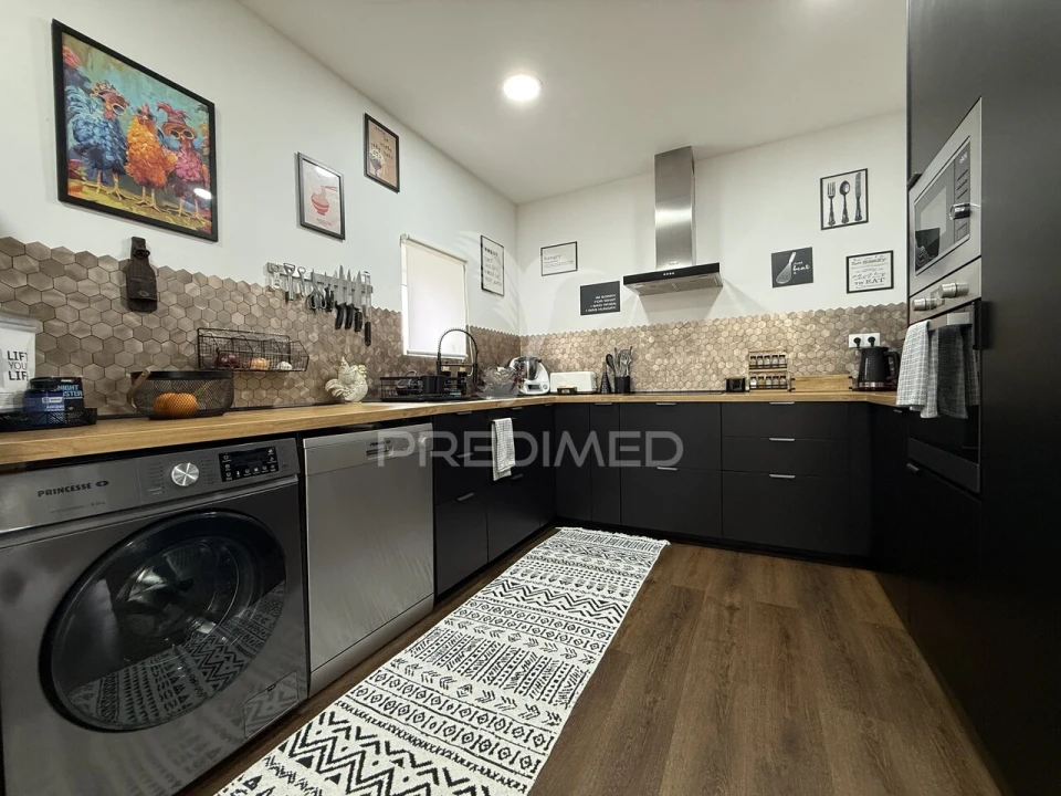 Moradia T4 para Venda em Arneiro das Milhariças Foto 5