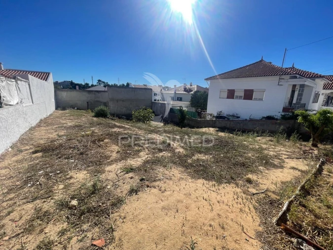 Terreno para Venda em Charneca de Caparica e Sobreda Foto 6