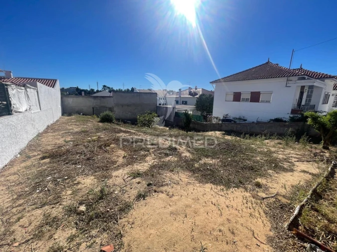 Terreno para Venda em Charneca de Caparica e Sobreda Foto 2