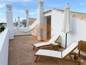 Moradia T4 para Venda em Moncarapacho e Fuseta