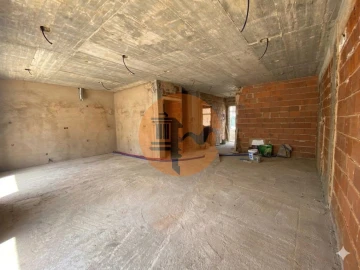 Moradia T3 para Venda em Moncarapacho e Fuseta