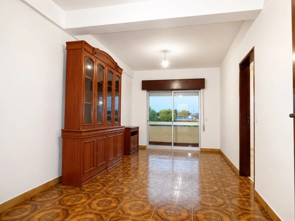 Apartamento T4 para Venda em São Bartolomeu de Messines Foto 3