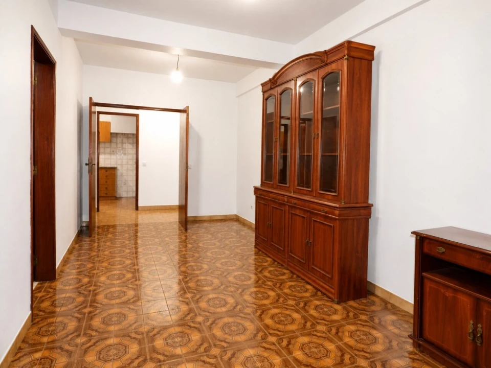 Apartamento T4 para Venda em São Bartolomeu de Messines Foto 1