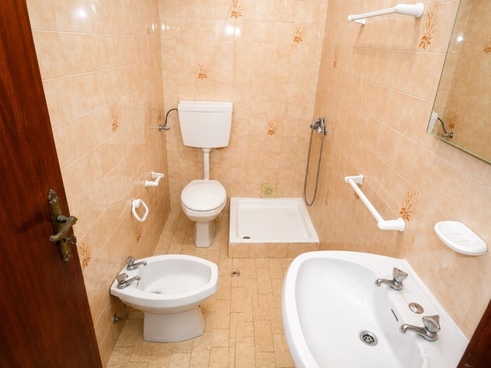 Apartamento T4 para Venda em São Bartolomeu de Messines Foto 14