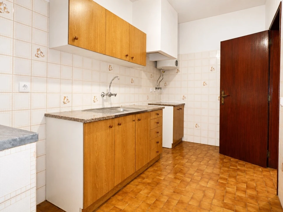 Apartamento T4 para Venda em São Bartolomeu de Messines Foto 2