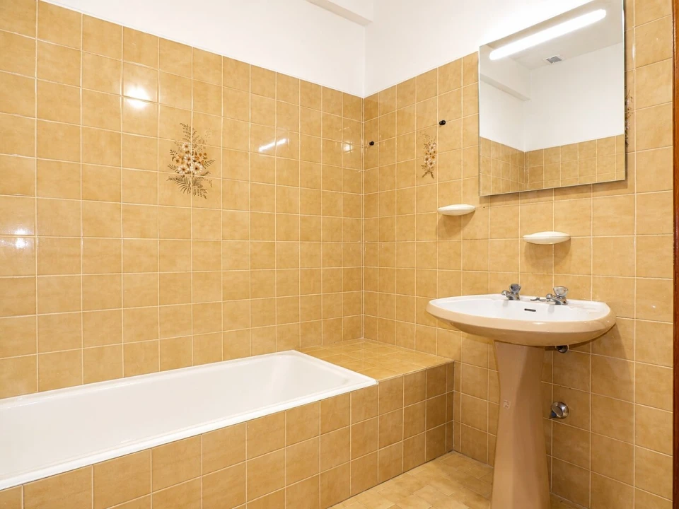 Apartamento T4 para Venda em São Bartolomeu de Messines Foto 15
