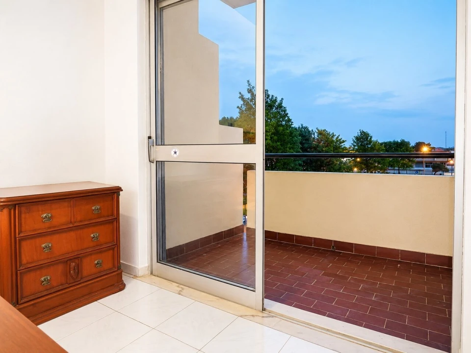 Apartamento T4 para Venda em São Bartolomeu de Messines Foto 10