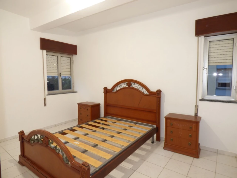 Apartamento T4 para Venda em São Bartolomeu de Messines Foto 7