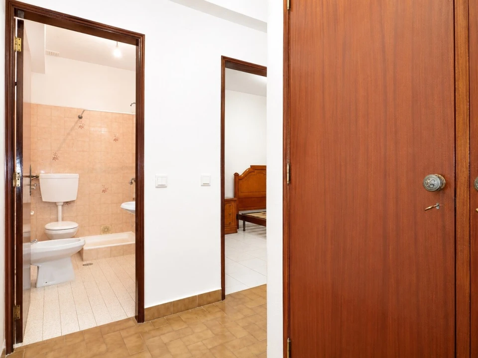 Apartamento T4 para Venda em São Bartolomeu de Messines Foto 6
