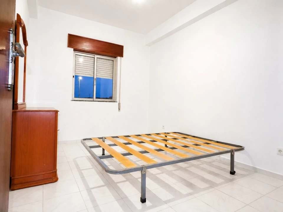 Apartamento T4 para Venda em São Bartolomeu de Messines Foto 11