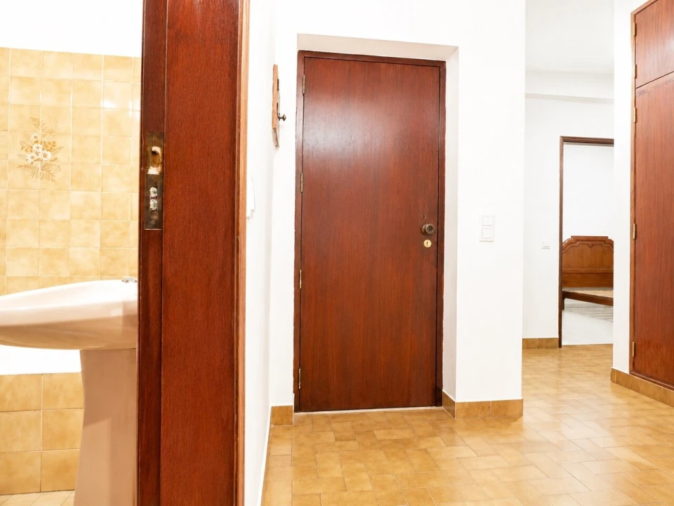 Apartamento T4 para Venda em São Bartolomeu de Messines Foto 5