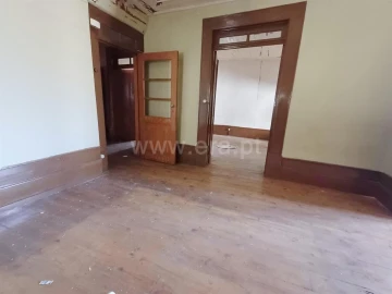 Prédio para Venda em Covilhã e Canhoso