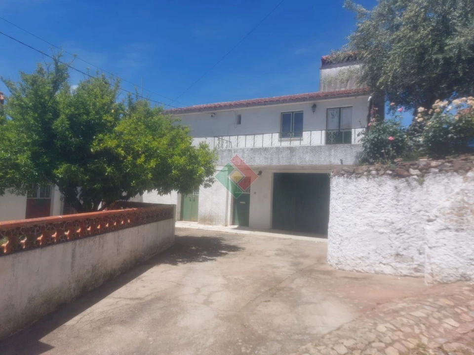 Moradia T4 para Venda em São Salvador da Aramenha Foto 5