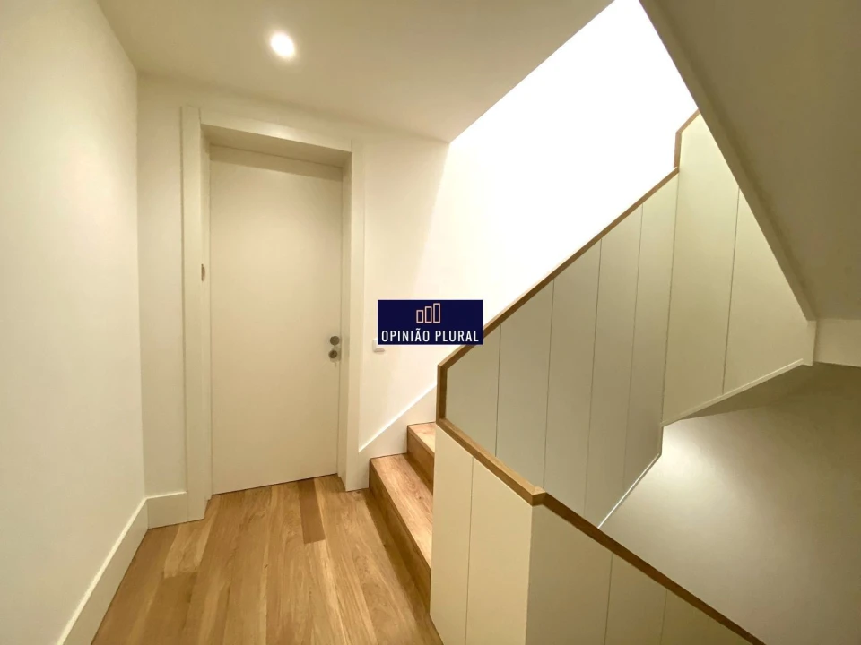 Apartamento T1 para Venda em Cedofeita, Santo Ildefonso, Sé, Miragaia, São Nicolau e Vitória Foto 1