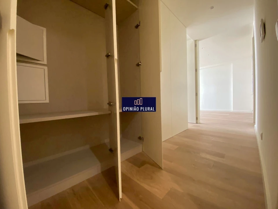 Apartamento T1 para Venda em Cedofeita, Santo Ildefonso, Sé, Miragaia, São Nicolau e Vitória Foto 3