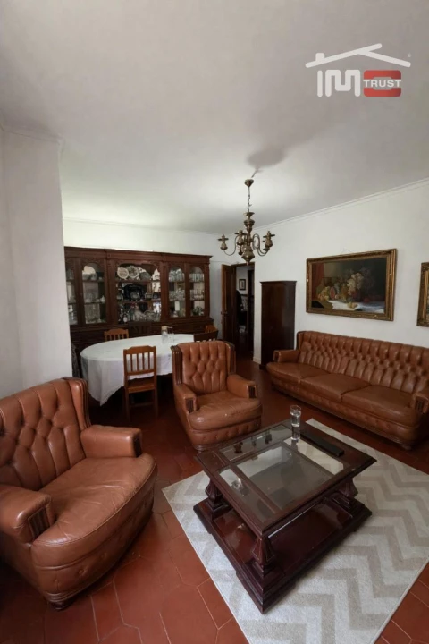 Apartamento T4 para Venda em Águas Livres