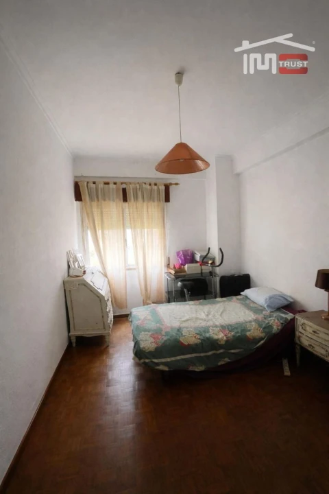 Apartamento T4 para Venda em Águas Livres
