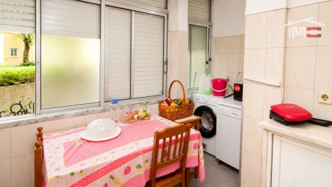 Apartamento T4 para Venda em Águas Livres