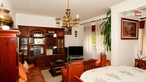 Apartamento T4 para Venda em Águas Livres
