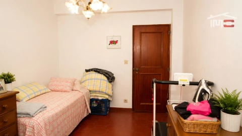 Apartamento T4 para Venda em Águas Livres