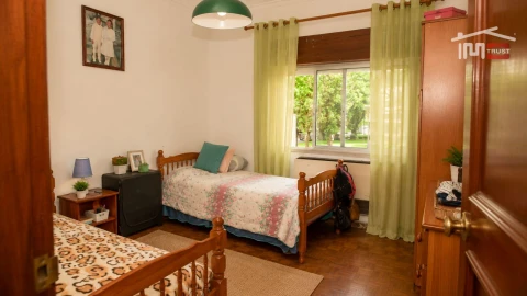 Apartamento T4 para Venda em Águas Livres