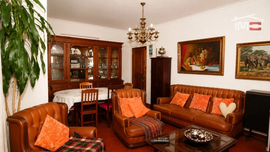 Apartamento T4 para Venda em Águas Livres Foto 4