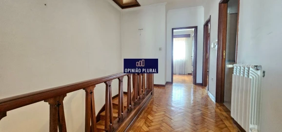 Moradia T5 para Venda em Campanhã