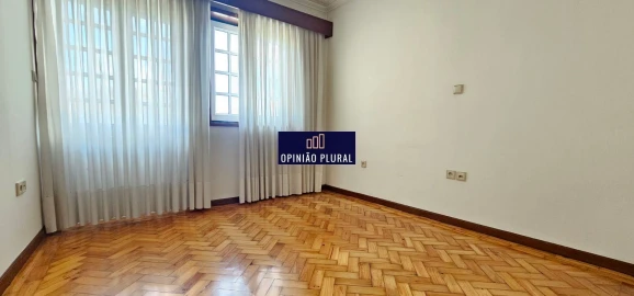 Moradia T5 para Venda em Campanhã