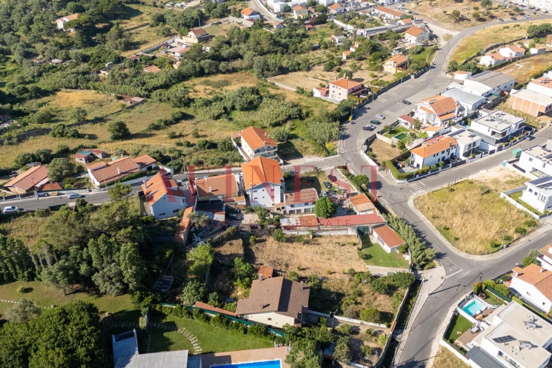 Terreno para Venda em Alcabideche Foto 3