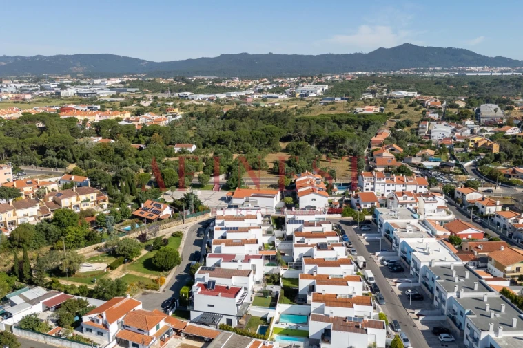 Terreno para Venda em Alcabideche Foto 14