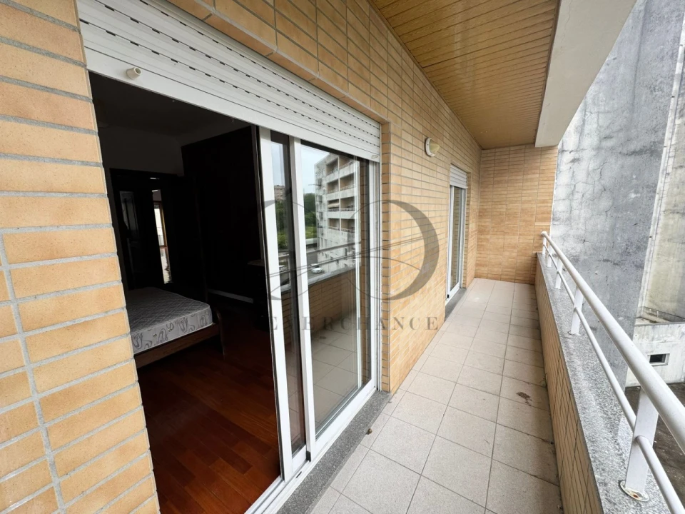Quarto para Arrendamento em Rio Tinto Foto 15