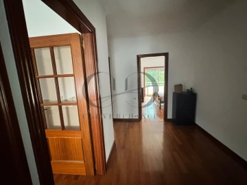 Quarto para Arrendamento em Rio Tinto