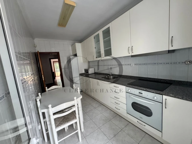 Quarto para Arrendamento em Rio Tinto Foto 5