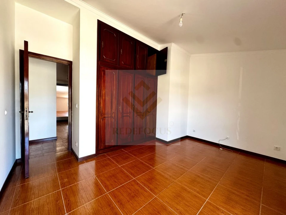 Moradia T5 para Venda em Escapães Foto 17
