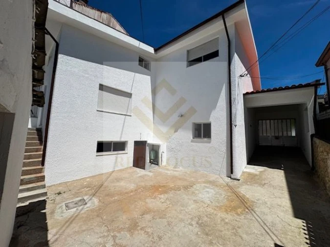 Moradia T5 para Venda em Escapães Foto 41