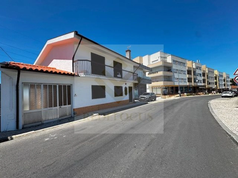 Moradia T5 para Venda em Escapães Foto 47