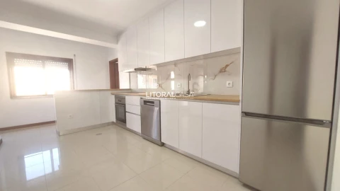 Apartamento T3 para Venda em Albergaria-A-Velha e Valmaior